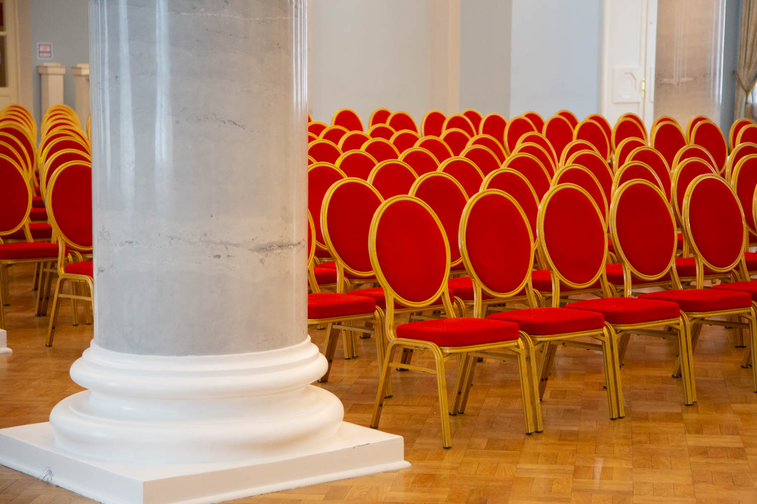 Минкультуры РФ освободило Богомолова от должности и.о. ректора Школы-студии МХАТ