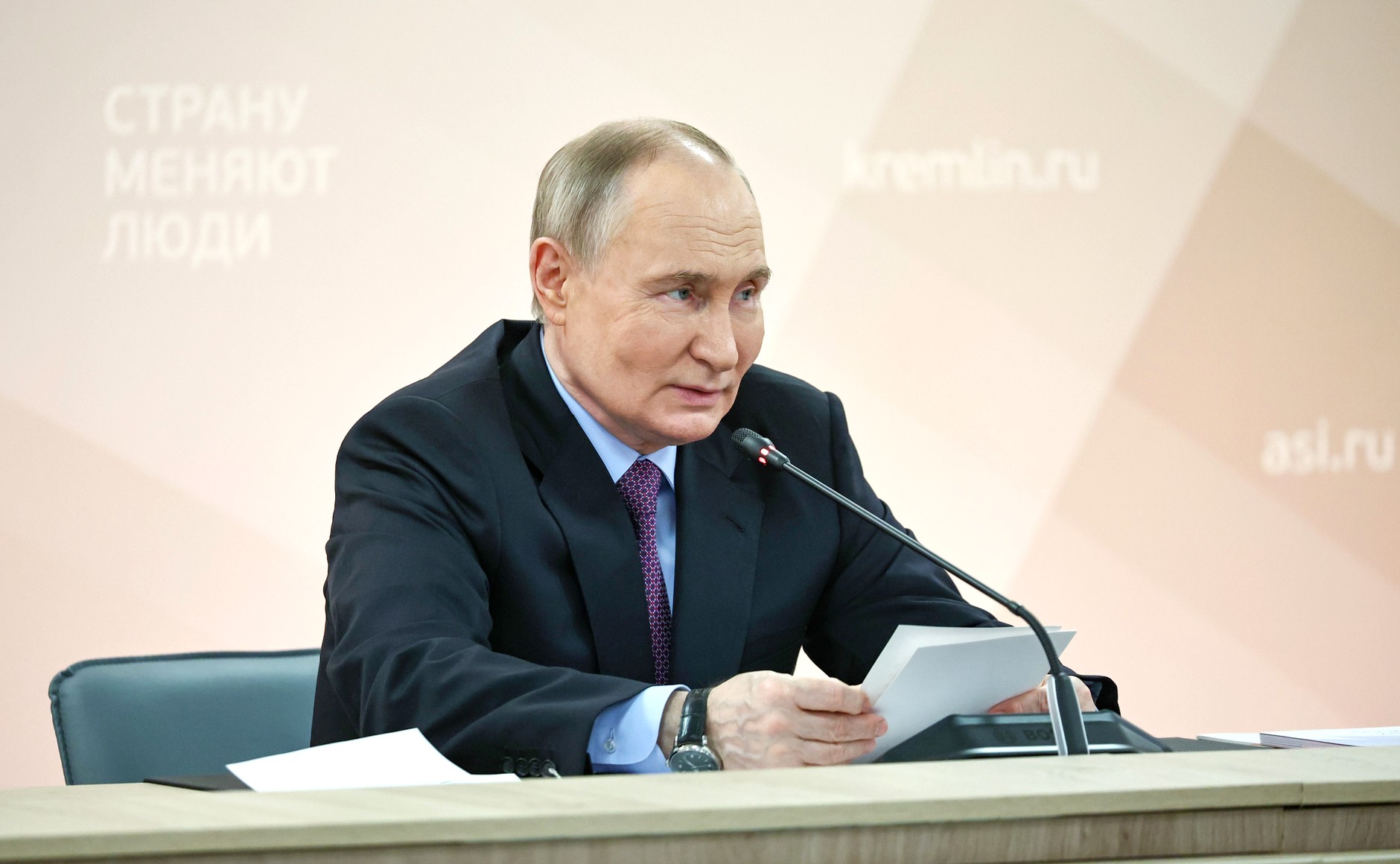 Путин рассказал, что самое главное для человека — любовь Путин рассказал, что самое главное для человека — любовь