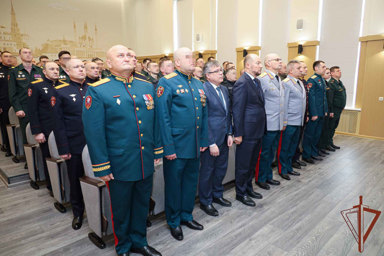 Генерал-полковник Олег Плохой совершил рабочую поездку в Республику Татарстан Генерал-полковник Олег Плохой совершил рабочую поездку в Республику Татарстан