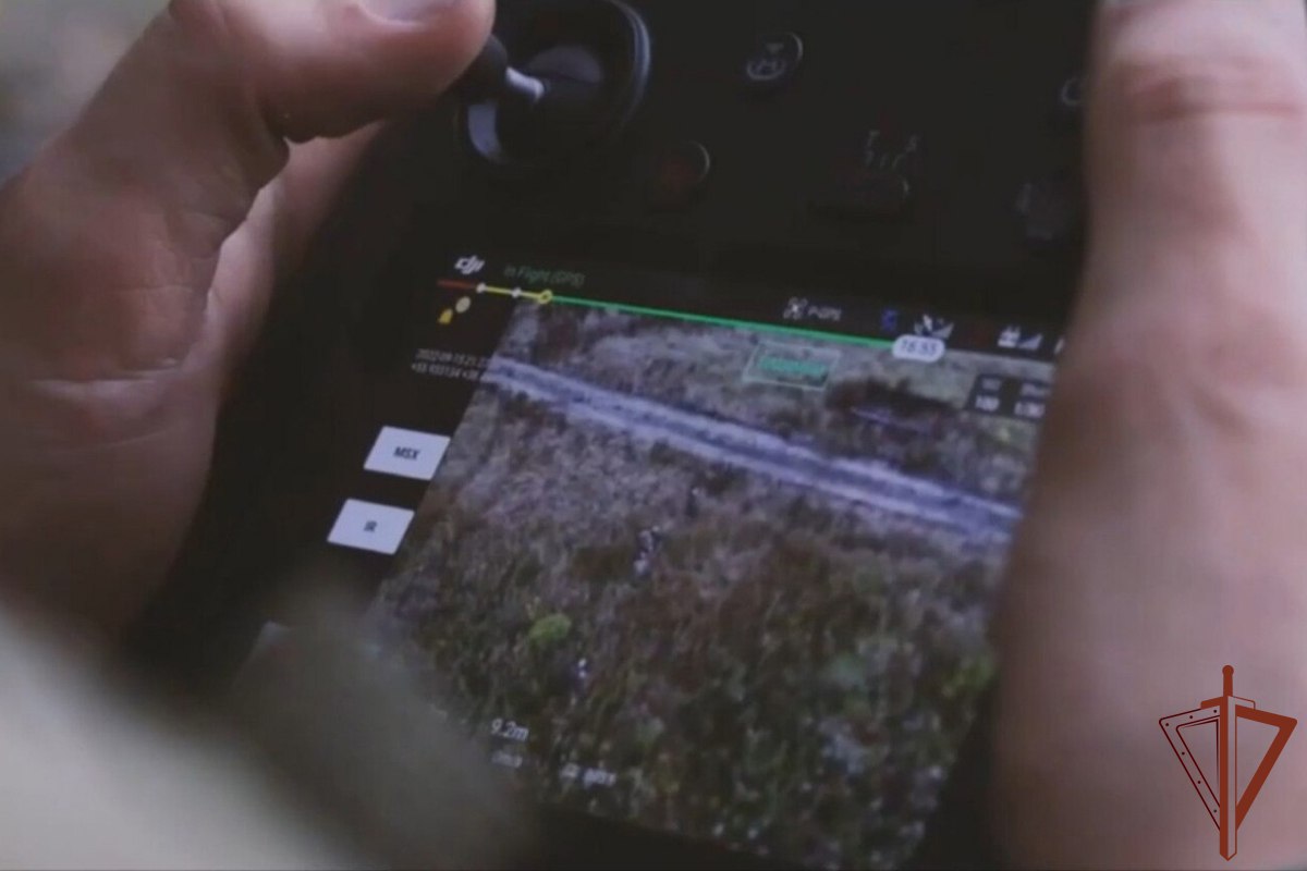 Росгвардия опубликовала кадры доставки воды на позиции с помощью дрона