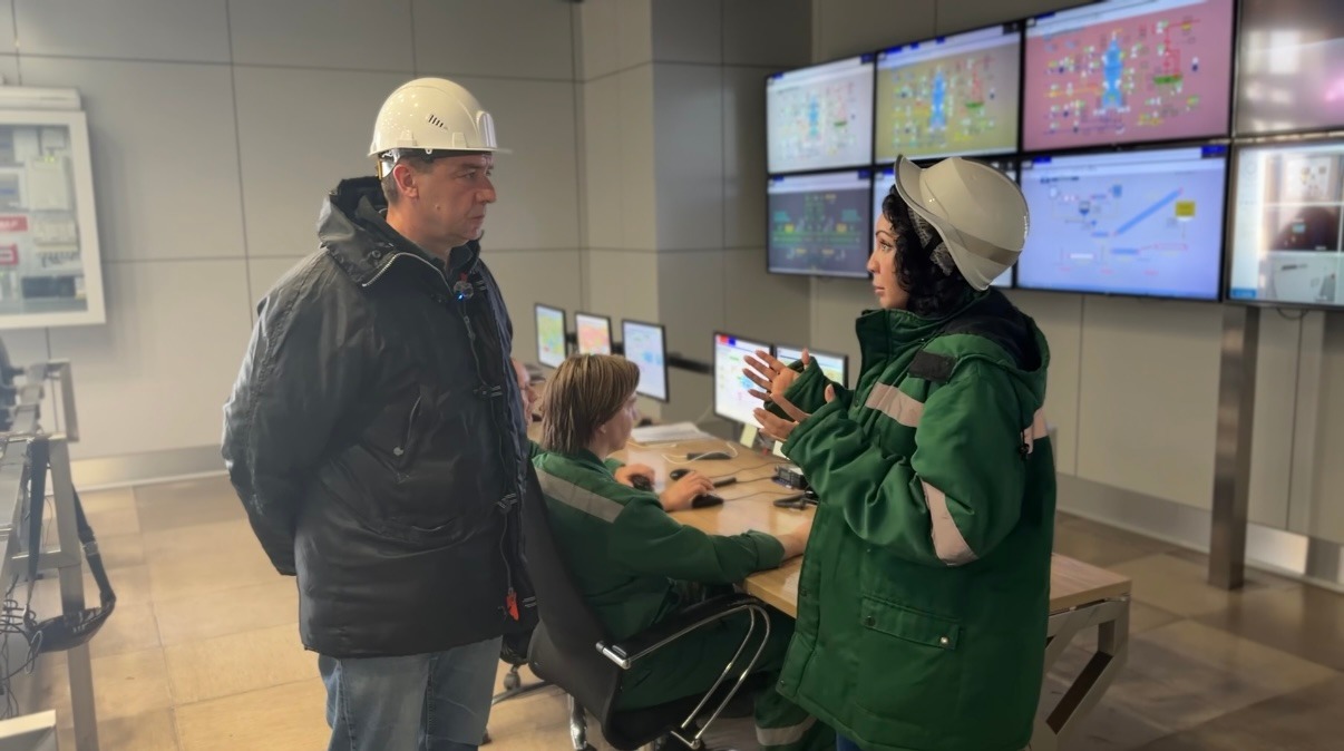 Депутат Сабина Цветкова убедилась в безопасности Мусоросжигающего завода № 4 для здоровья москвичей