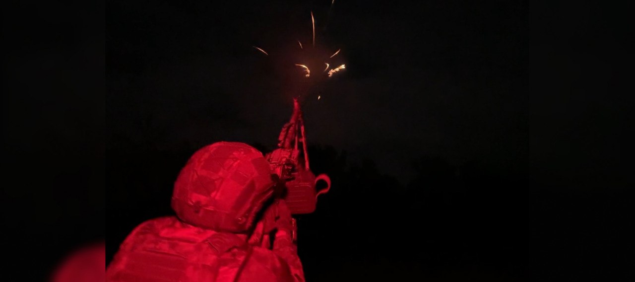 Мобильные огневые группы Росгвардии сбили вражеские дроны в ЛНР