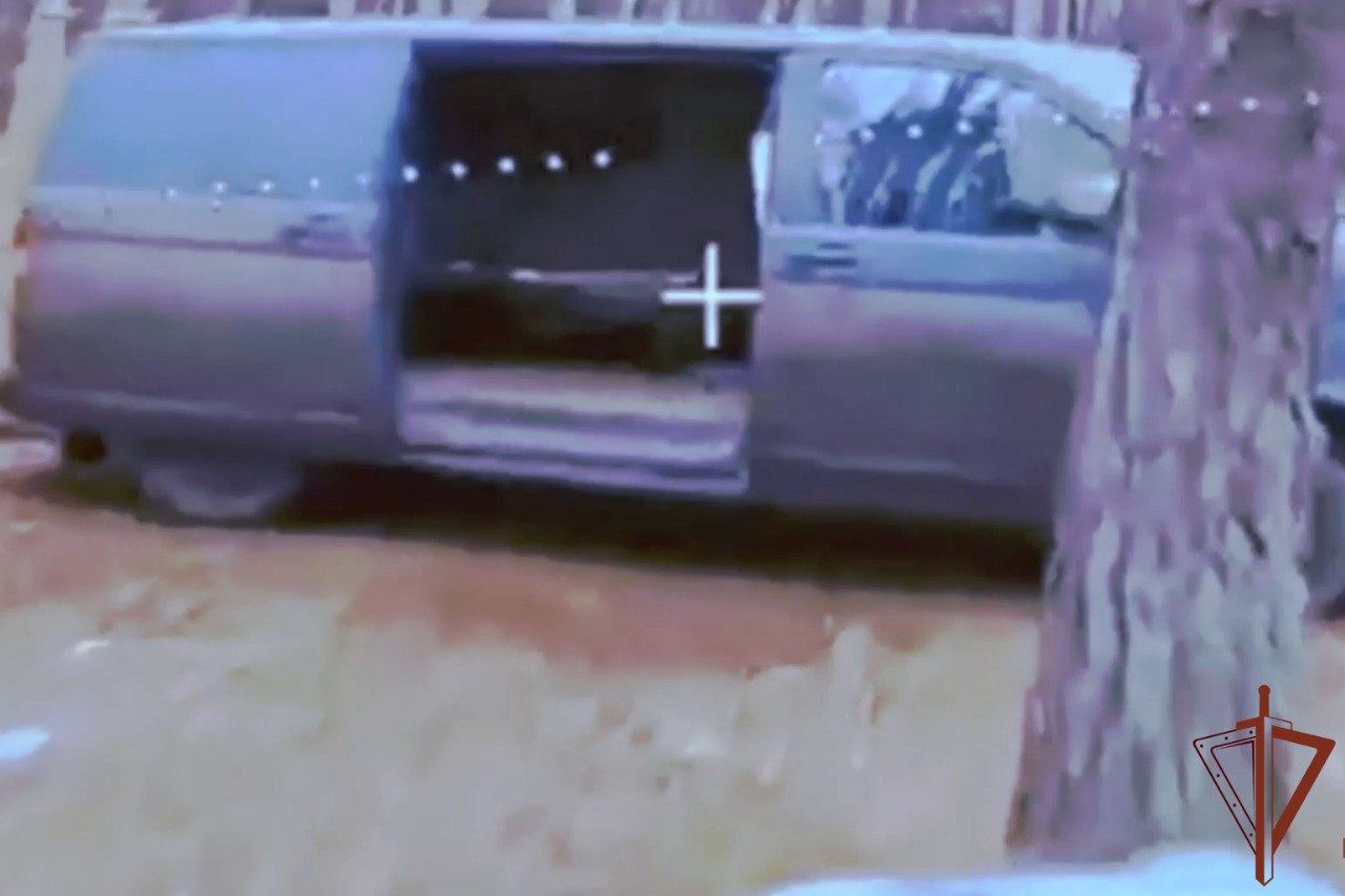 Военнослужащие Росгвардии уничтожили автомобиль боевиков ВСУ на харьковском направлении