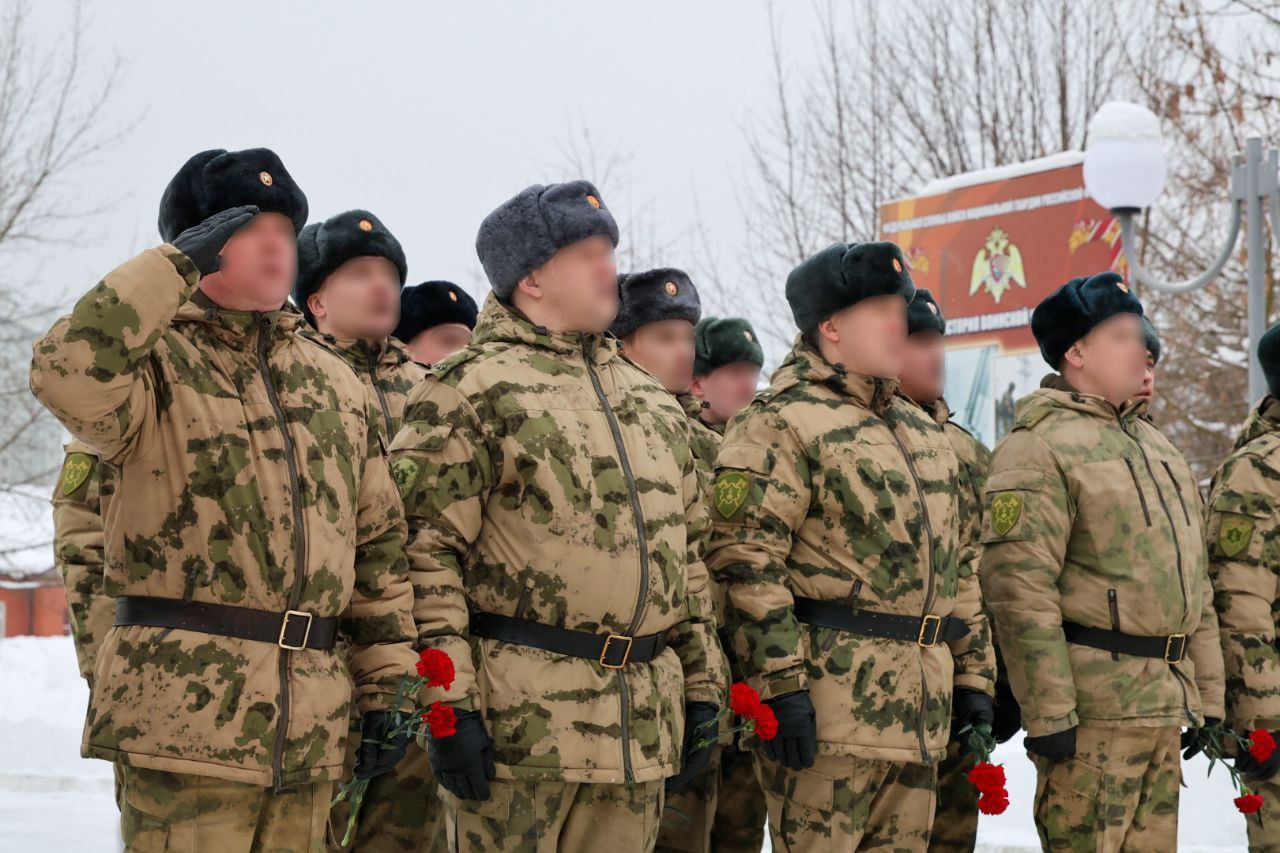 В ЦИТО Росгвардии почтили память воинов-инженеров, погибших при исполнении воинского долга